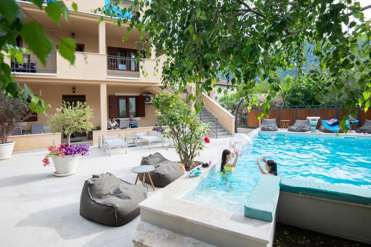 Apartments Kiki Kotor Exterior photo